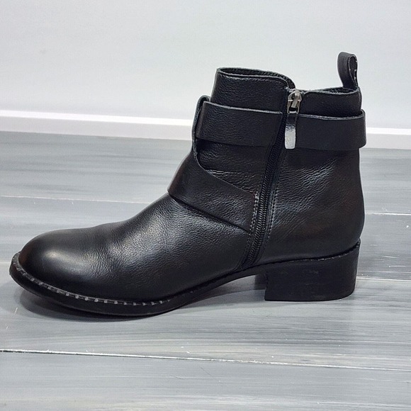 Gentle Souls by Kenneth Cole Best Of Moto Boots Leather Buckle Ankle Sz 10 Black - Picture 8 of 14